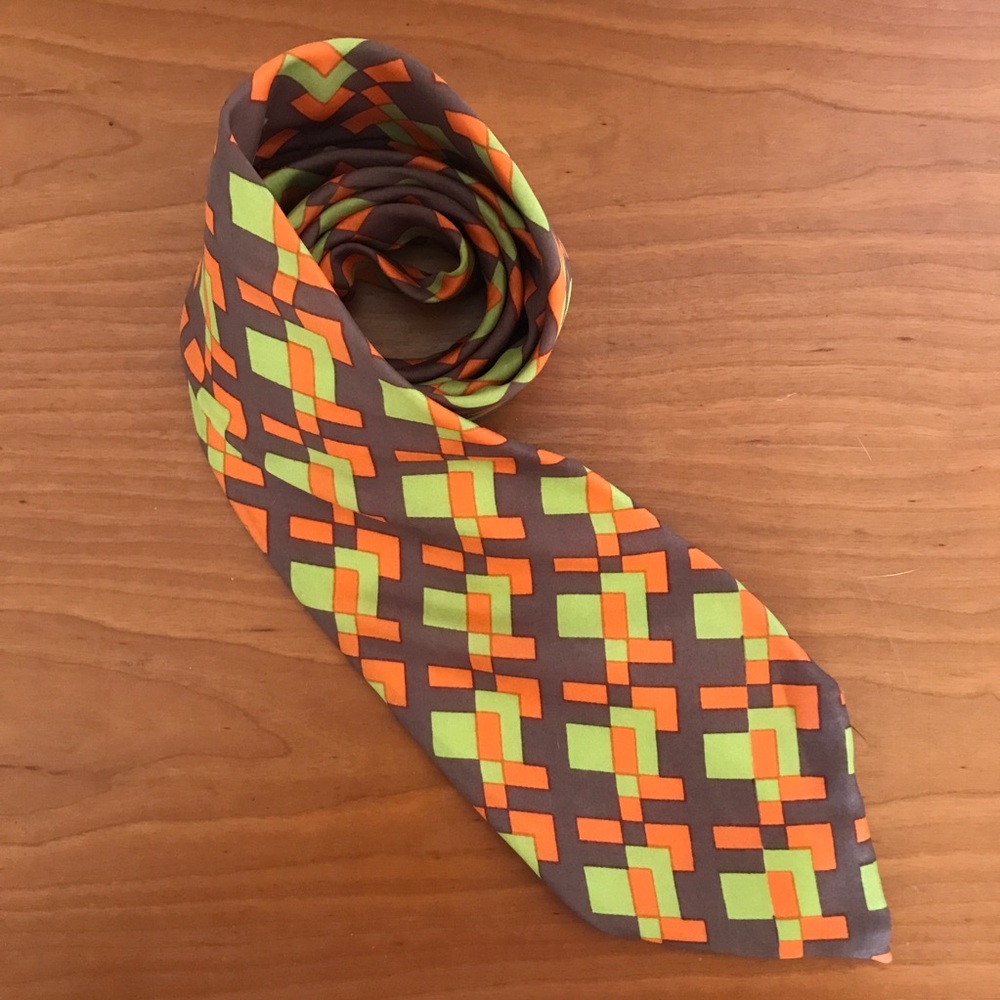 Very Retro Vintage Dior Tie